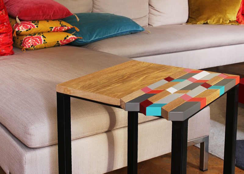 Console design origami, création exclusive sur mesure pour un intérieur privé. Acier, laque et bois massif brossé. Création et réalisation par Sandrine Reverseau, mobilier Les Pieds Sur La Table