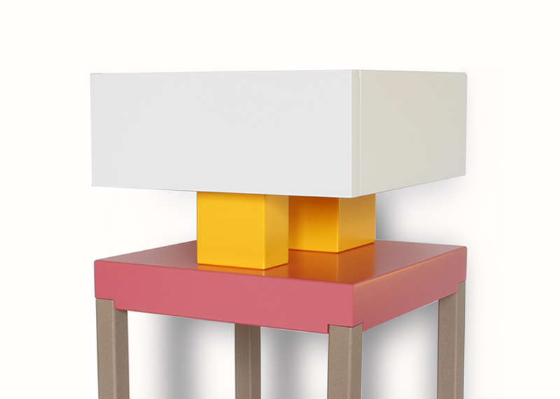 Table de chevet design laquée Pied-de-Grue. Laque et acier Mobilier contemporain Les-Pieds-Sur-la-Table-meubles-design-sur-mesure-détail