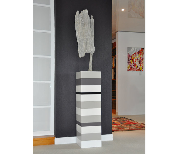 socle pour objet d'art sur mesure laque blanc beige Mille-Pied grand modèle mobilier Les Pieds Sur La Table réalisation maison