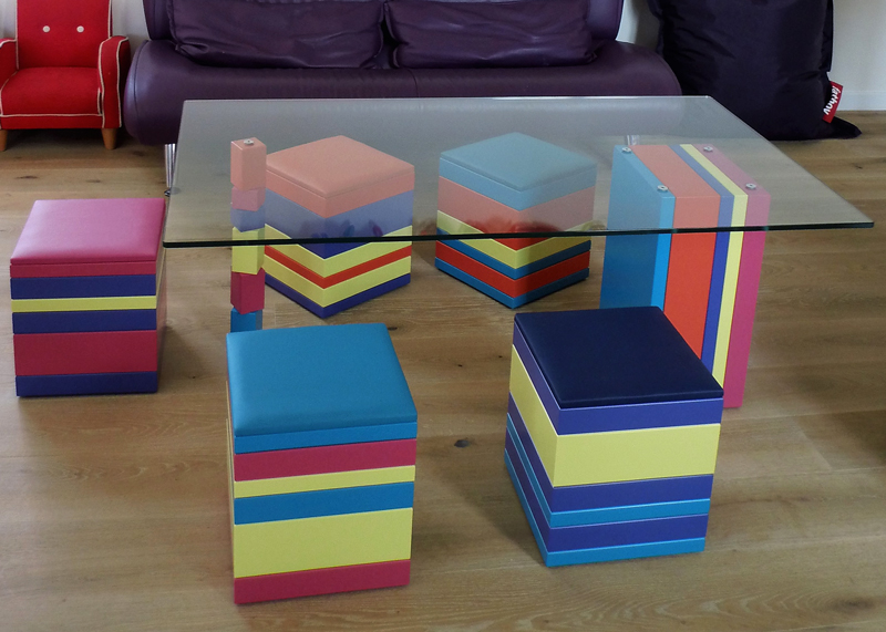 Poufs en couleurs Group-Pied Meubles Les Pieds Sur La Table